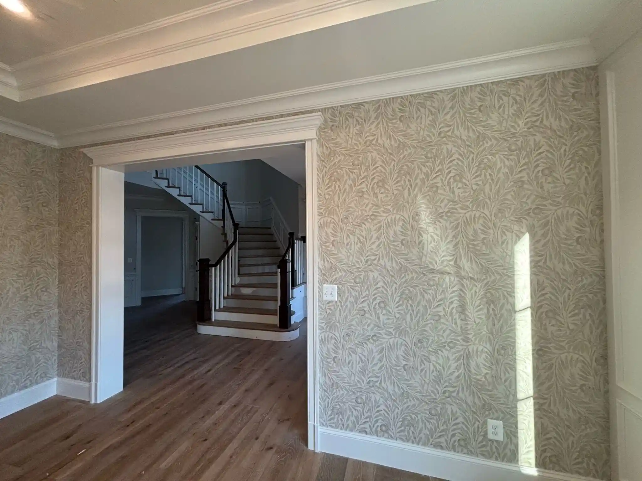 Modern wallpaper installation